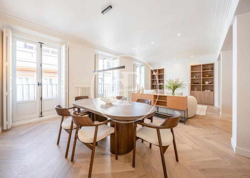 Foto 0004487f-5d1d-4c50-9b2d-90a4f5ad1bba. Pis amb calefacció aparcament a Cortes-Huertas Madrid