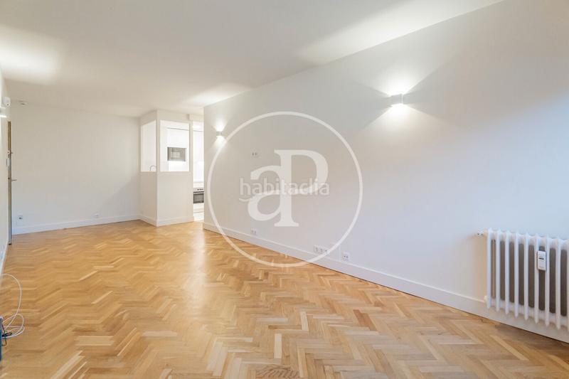 Foto ece2d5d5-14a2-4b85-a415-f42bddcf3301. Location appartement avec chauffage piscine dans Hispanoamérica-Bernabéu Madrid