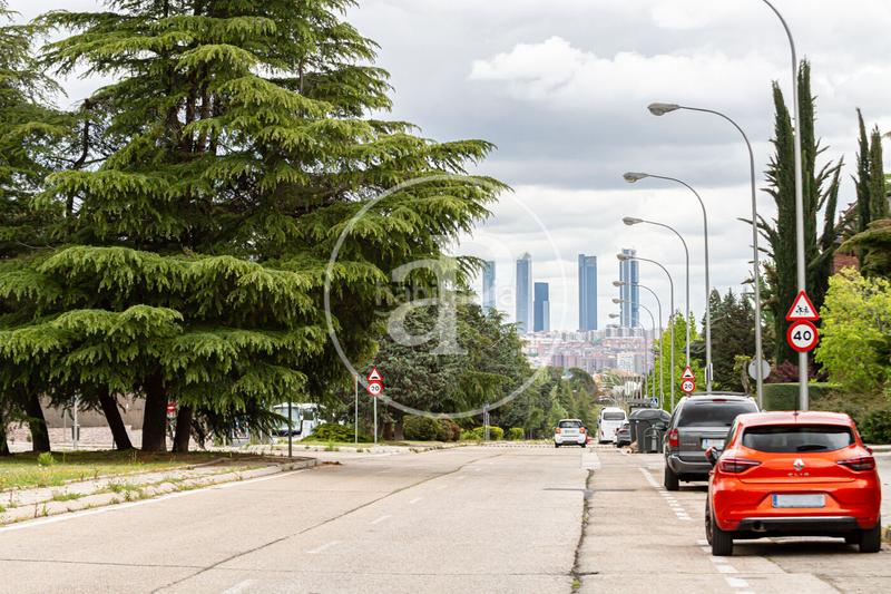 Foto 7b3c0ac1-6150-4daf-9c9c-498070587d3f. Pis amb calefacció aparcament piscina a Aravaca Madrid