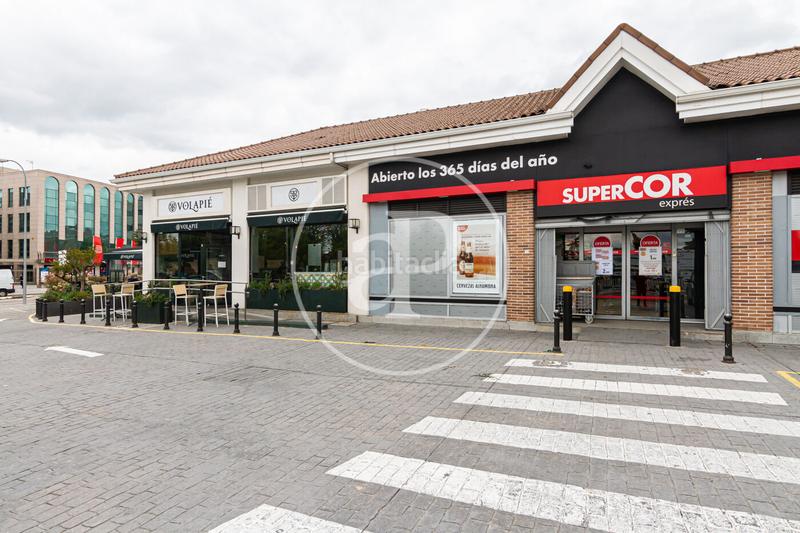 Foto b93efc91-48d9-45a4-a152-81eab2c50338. Pis amb calefacció aparcament piscina a Aravaca Madrid