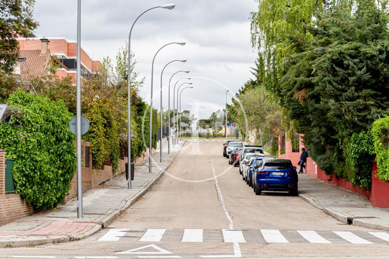 Foto cc4a17d8-7e72-4c89-ab62-19e5d841ec2b. Pis amb calefacció aparcament piscina a Aravaca Madrid