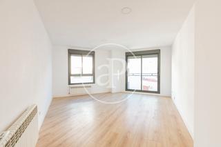 Etagenwohnung in C. de Tomás López