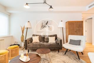 Location Appartement  Pl. de la habana. Piso en alquiler en paseo de la habana