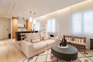 Flat  Av. de menéndez pelayo. Piso en la avda de menéndez pelayo