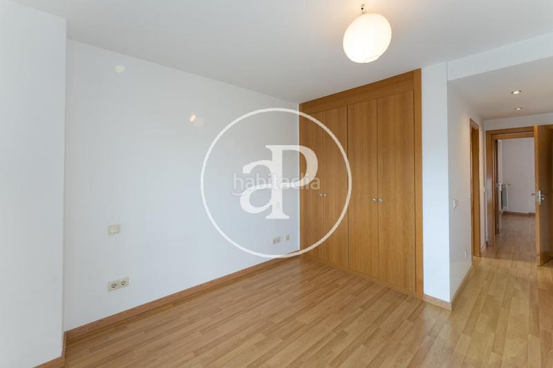 Foto 35cddc3b-aa14-4f40-907a-5ee7b2d963f2. Rent flat with heating parking pool in Las Tablas Madrid