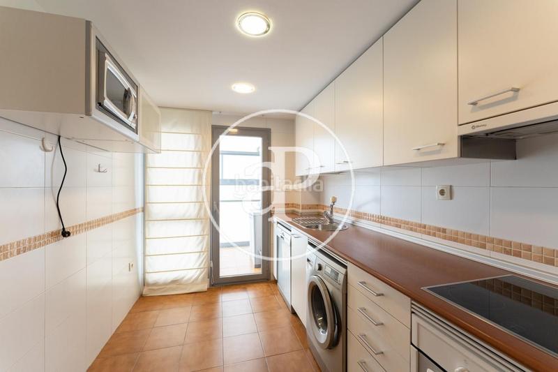 Foto 548fc088-abbc-4149-acbf-1f1a4e152b56. Rent flat with heating parking pool in Las Tablas Madrid