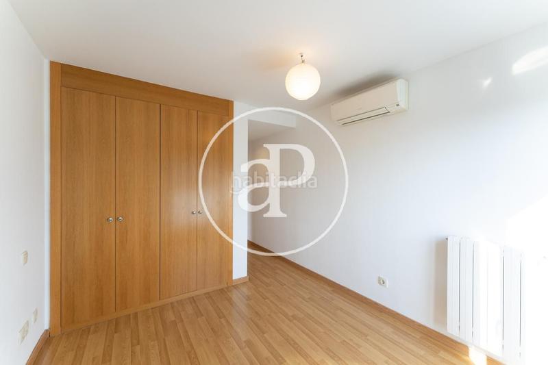 Foto ca2a1376-9dec-46fa-9cf8-95fd71f9f815. Rent flat with heating parking pool in Las Tablas Madrid