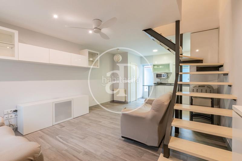 Foto a7a24d00-9aab-4a8d-93ee-72c9ca83d925. Alquiler dúplex piso en alquiler en calle florencio garcia en Madrid