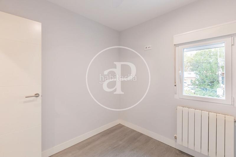 Foto 40bd0a46-7a62-4d98-8db0-59c4a35f0279. Miete zweistöckige wohnung mit heizung in Quintana Madrid