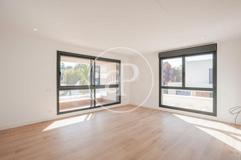 Foto 3070de40-b29e-431c-8abd-3ba08f9802e3. Casa bifamiliare in c. del abeto 8 in Valdemarín Madrid