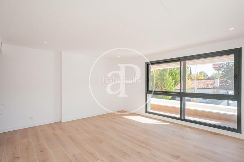 Foto 9fbb5473-8a47-46a9-ab8b-003494057c90. Casa bifamiliare in c. del abeto 8 in Valdemarín Madrid