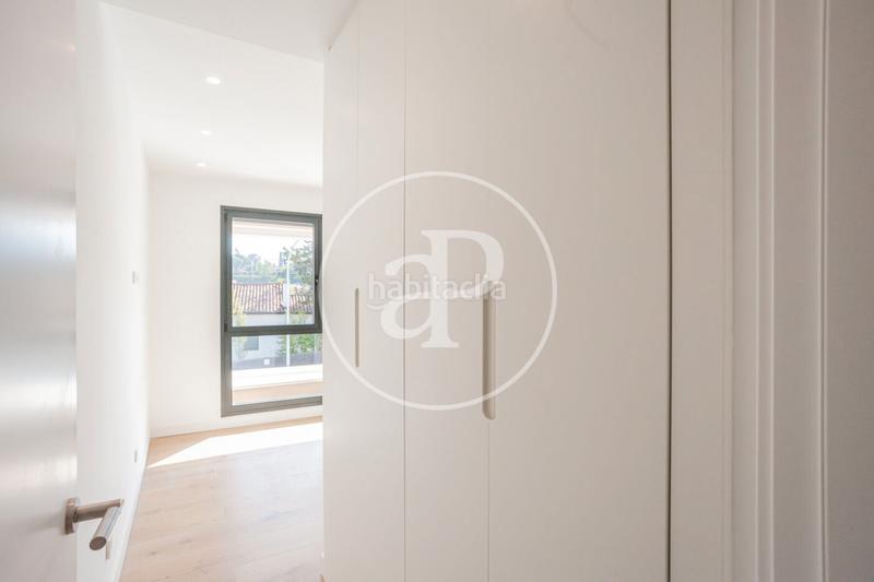 Foto c95876fd-bfeb-404a-8374-578b35047ffe. Casa bifamiliare in c. del abeto 8 in Valdemarín Madrid