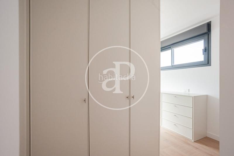 Foto d4f321e5-b0ce-4b4f-9b8f-e68bea5a8007. Casa bifamiliare in c. del abeto 8 in Valdemarín Madrid