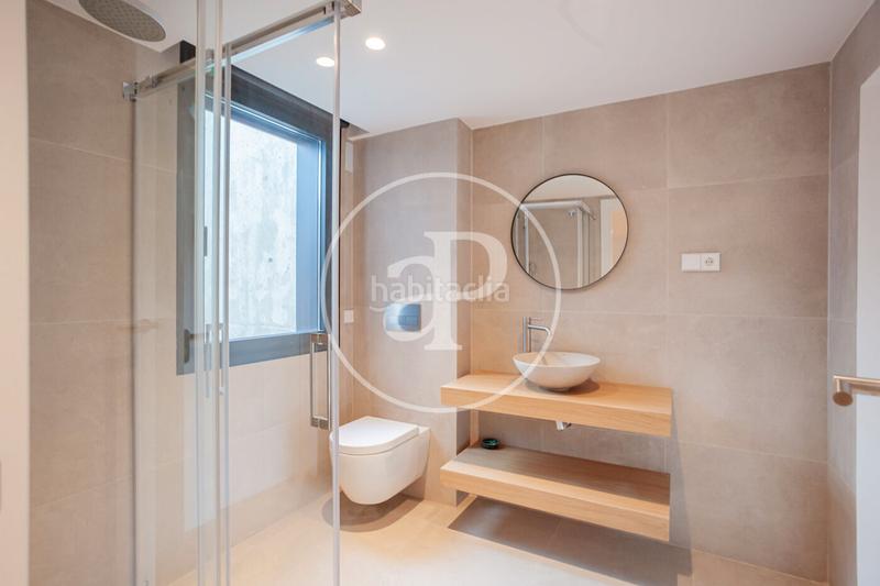 Foto d70b0994-650d-4019-9c6e-b88295422f7b. Casa bifamiliare in c. del abeto 8 in Valdemarín Madrid