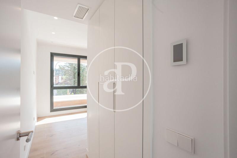 Foto e3d7c0a1-9197-4c94-805e-505af0292a2e. Casa bifamiliare in c. del abeto 8 in Valdemarín Madrid