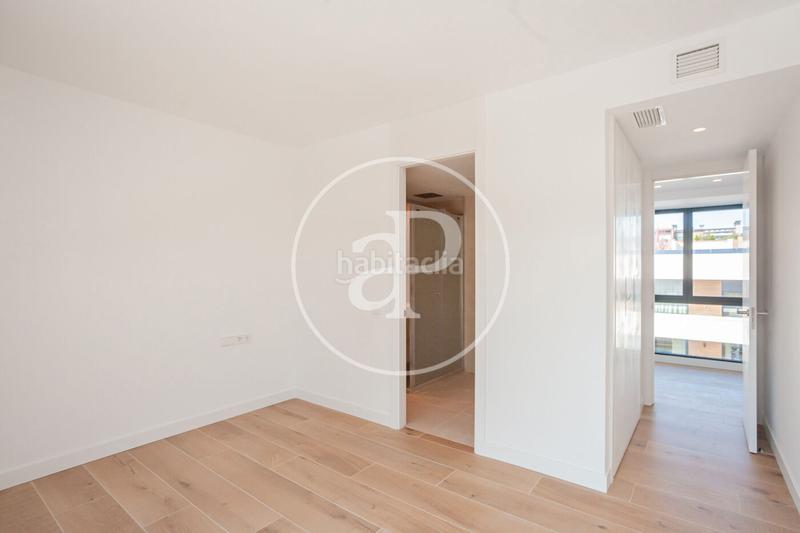 Foto ea5d4cd0-de9d-406a-b181-1ad5879b07fa. Casa bifamiliare in c. del abeto 8 in Valdemarín Madrid