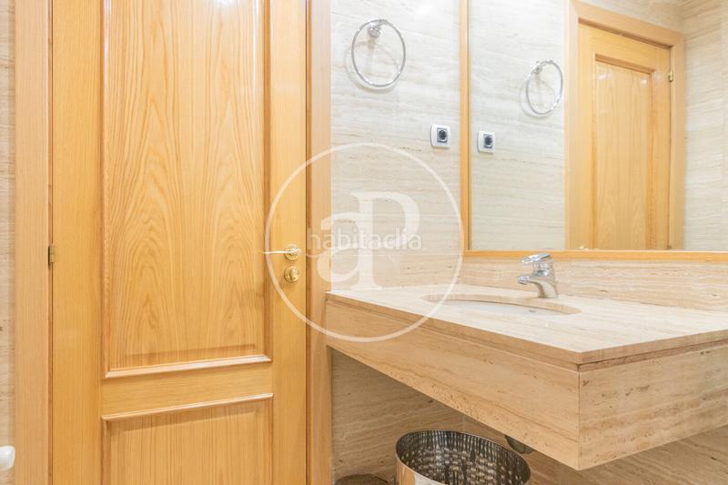 Foto 4c3aa732-de9f-4c44-b3f3-95361393e827. Location appartement avec chauffage parking dans Castellana Madrid