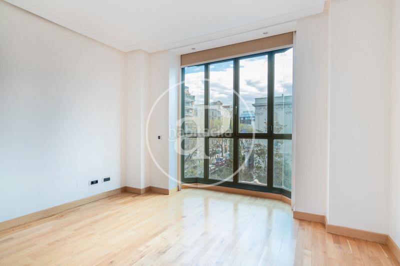 Foto c60becb6-dcce-407c-ae96-617ec5d451b3. Location appartement avec chauffage parking dans Castellana Madrid