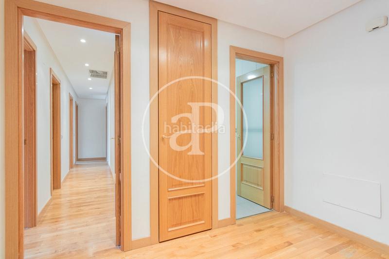 Foto 2e86b9b8-8ac6-49c8-88a5-786c11b74337. Rent flat with heating parking in Castellana Madrid