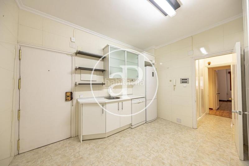 Foto c4390962-753a-44bd-950e-3b6b88a4622e. Location appartement avec chauffage parking dans Jerónimos Madrid