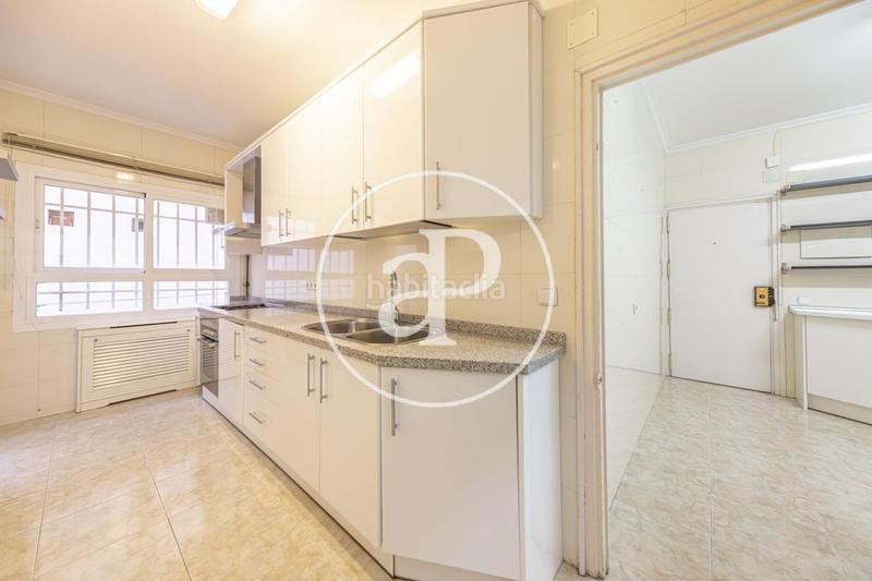 Foto ffb21f7a-a585-4751-9bfa-3e587bd73526. Location appartement avec chauffage parking dans Jerónimos Madrid