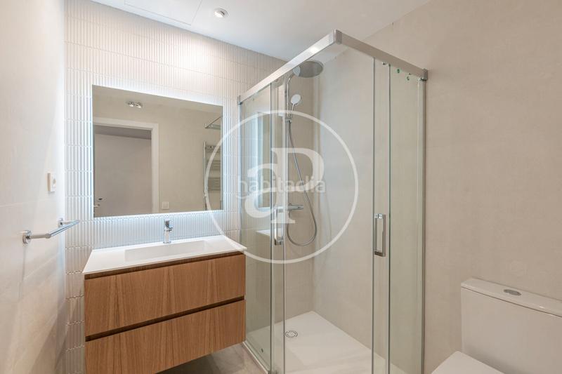 Foto 30aeba1a-619a-44e3-a69b-d55043926030. Rent flat with heating in Almagro Madrid