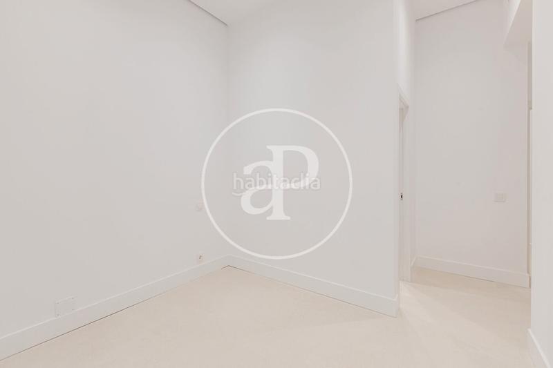 Foto d12a6c66-fa57-4b7c-ba8a-55a549b9705b. Rent flat with heating in Almagro Madrid