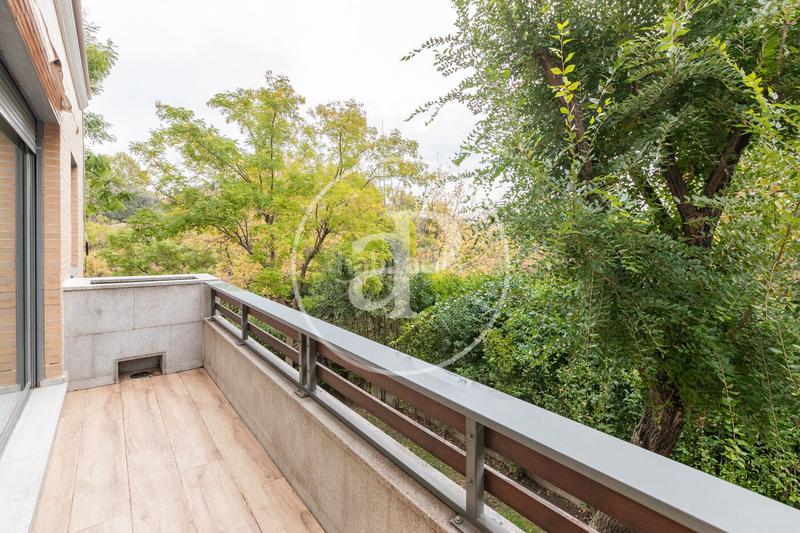 Foto 405dc6eb-3578-4620-9469-76787dfc97a6. Location appartement avec chauffage parking piscine dans La Moraleja