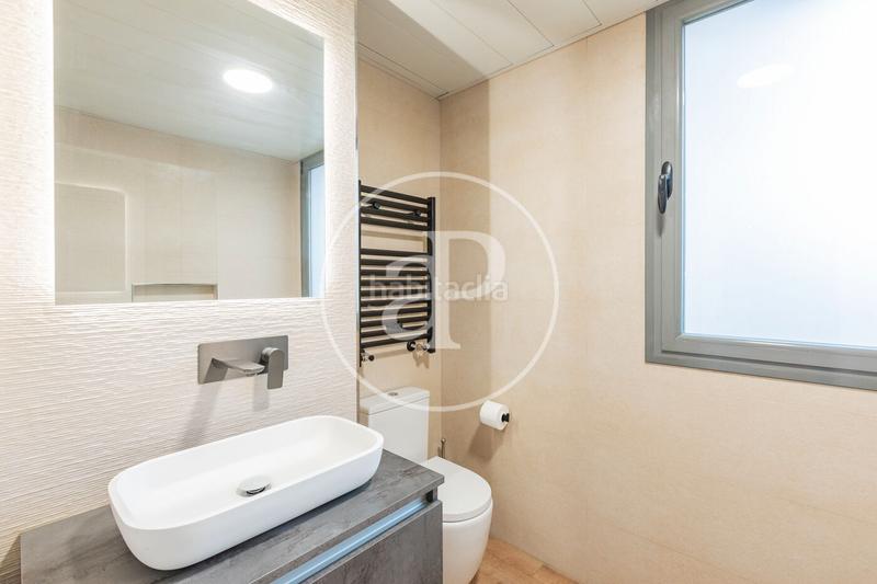 Foto 8f6e4445-9e9e-466b-a3a3-0e1108fc7a56. Location appartement avec chauffage parking piscine dans La Moraleja