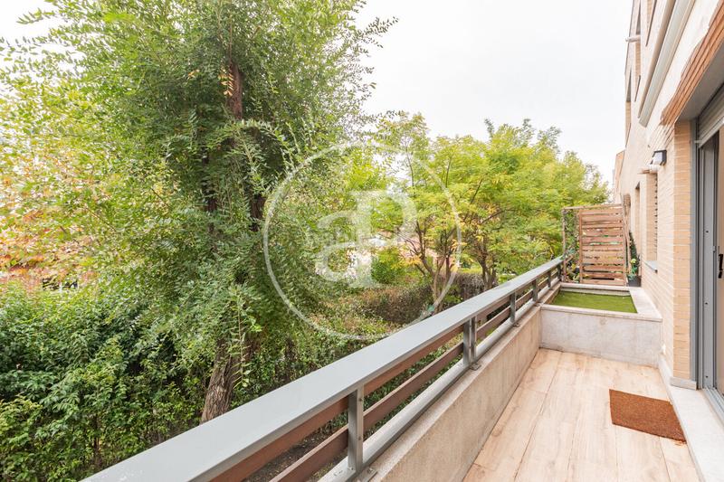 Foto c178b268-b10b-4edf-aaf1-50d8bb533727. Location appartement avec chauffage parking piscine dans La Moraleja