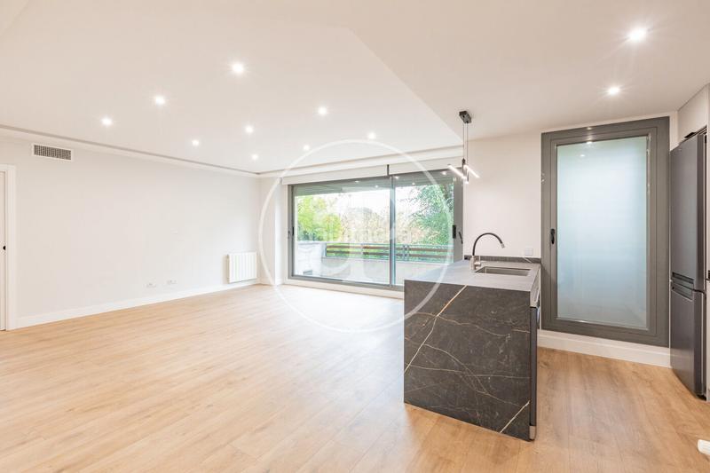 Foto ee1e2350-7be0-4a44-a9fa-be8bea452cb3. Location appartement avec chauffage parking piscine dans La Moraleja