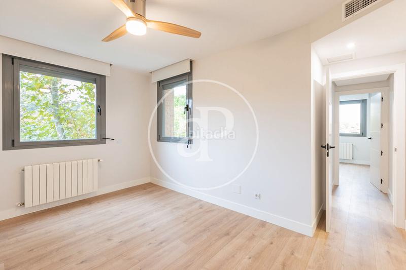 Foto fc7dbac7-ff7d-4733-93b2-631ac3cfc101. Location appartement avec chauffage parking piscine dans La Moraleja