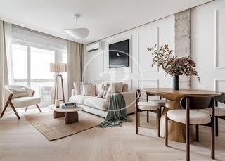 Etagenwohnung in Cl. de Ayala