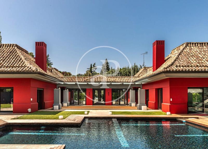 Foto 7093ce61-f3c0-426b-9b1c-765df0190149. Casa con riscaldamento parcheggio piscina in urbanización La Moraleja La Moraleja