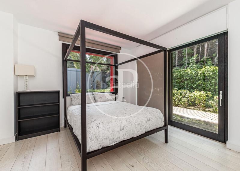 Foto c91f5468-6a5e-4165-b569-2b3e03488689. Casa con riscaldamento parcheggio piscina in urbanización La Moraleja La Moraleja