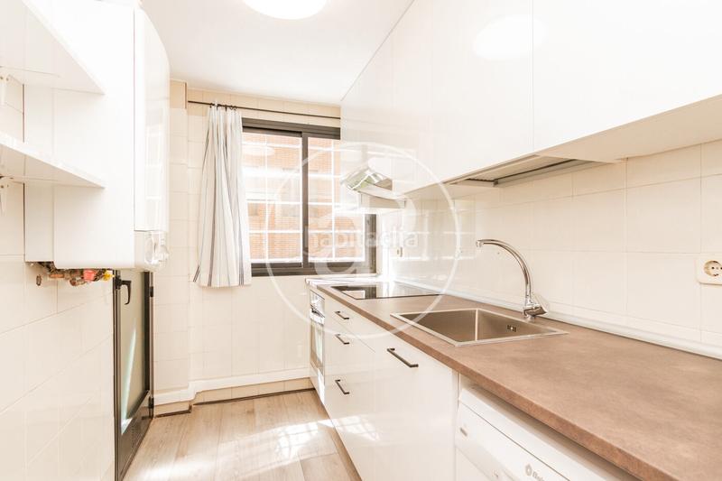 Foto 6df7f54e-cbe3-488f-a4bd-1f3d57f9eee6. Affitto appartamento con riscaldamento parcheggio piscina in Madrid