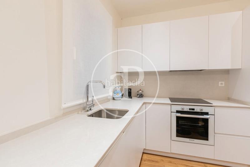 Foto a653ac2b-9e2b-42b0-aab2-108104e9cbbd. Rent flat with heating in Recoletos Madrid