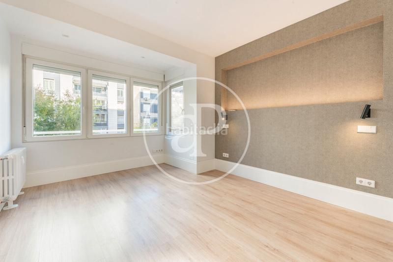 Foto 1f116ece-fe89-4925-8648-976be115cedc. Location appartement avec chauffage parking dans El Viso Madrid