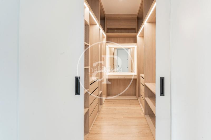 Foto 7bdb5d8f-b1a8-4aab-aa8d-484723056d37. Location appartement avec chauffage parking dans El Viso Madrid