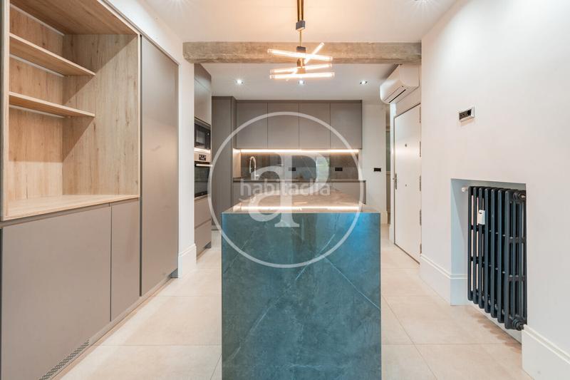 Foto 0d7ecd39-78be-439d-b6eb-90b20ad4fdd9. Rent flat with heating parking in El Viso Madrid