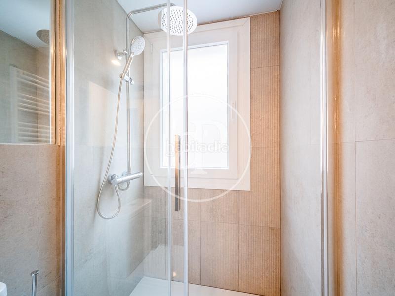 Foto 203be902-b7a8-405c-8076-f9f671efeddc. Location appartement avec chauffage dans Valdeacederas Madrid