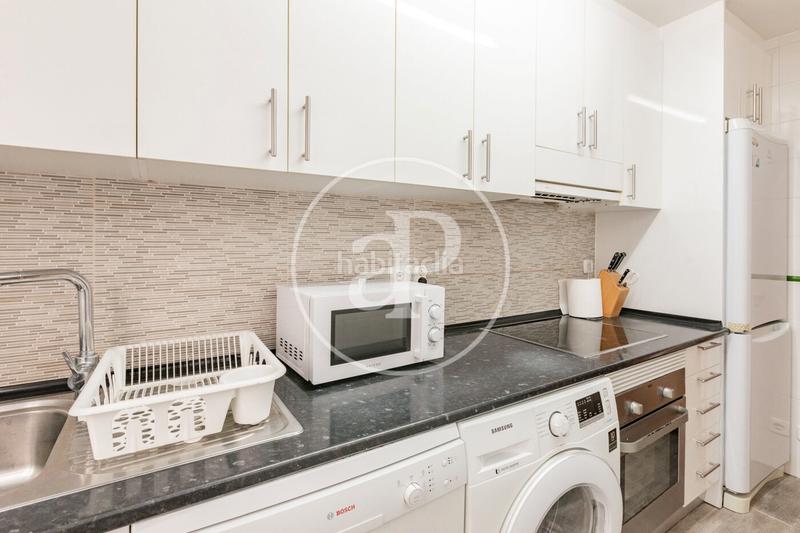 Foto 8426d7e0-b344-4c15-bb48-bc08325cb356. Lloguer pis amb calefacció aparcament a Argüelles Madrid