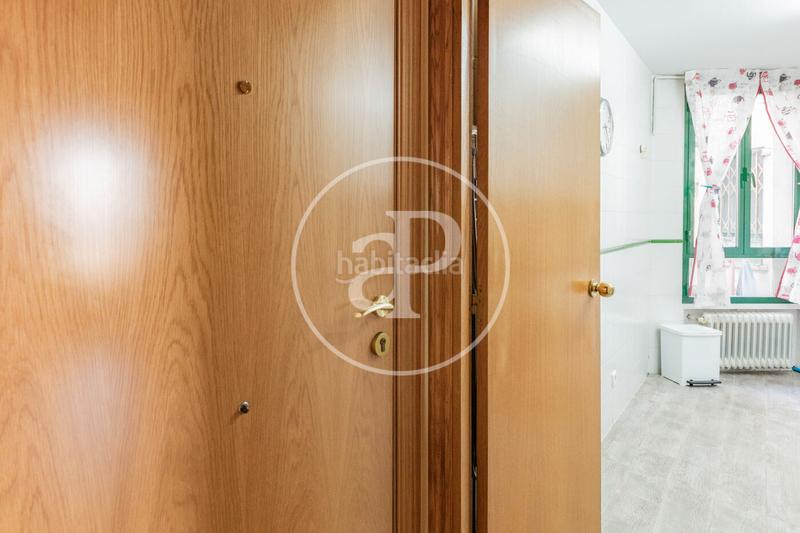 Foto 705b670b-427b-459b-becb-109d00be43d3. Rent flat with heating parking in Argüelles Madrid