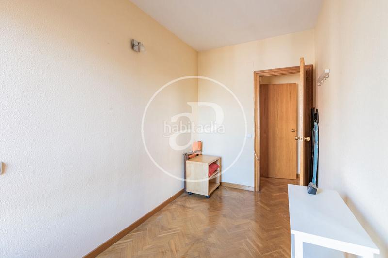 Foto b8032d17-6b15-41b0-8c99-65de86f8ec98. Rent flat with heating parking in Argüelles Madrid