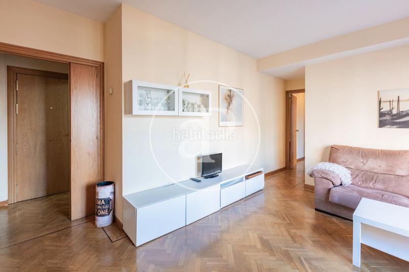Foto c17f67be-5eb8-4dc1-b8af-1095a8f2aae5. Rent flat with heating parking in Argüelles Madrid