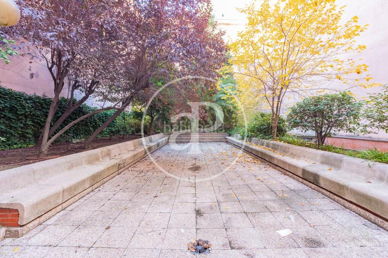 Foto d016c52c-ab74-4fe7-996b-6267d7a712e0. Rent flat with heating parking in Argüelles Madrid