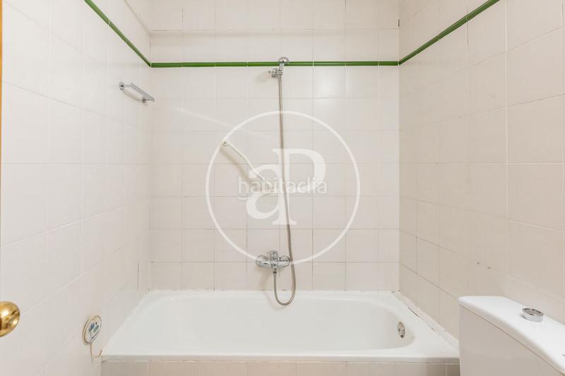 Foto ef2fe0de-e91b-47ec-8755-7a9d25edf54f. Rent flat with heating parking in Argüelles Madrid