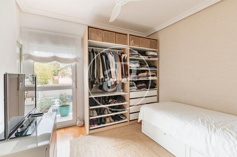 Foto ca55cc1a-3965-4f0c-8bbd-e2ae1b2975ad. Pis amb calefacció a Ciudad Jardín Madrid