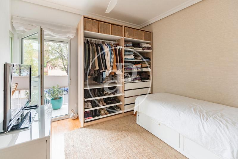 Foto f82b94f7-5c3b-4a57-ba34-1d3ce0d72779. Pis amb calefacció a Ciudad Jardín Madrid