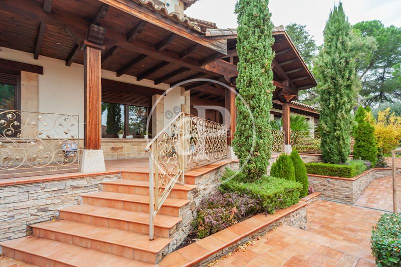 Foto 08b0212c-6665-4be9-9cb8-b425021cce68. Maison avec chauffage piscine dans El Bosque Villaviciosa de Odón